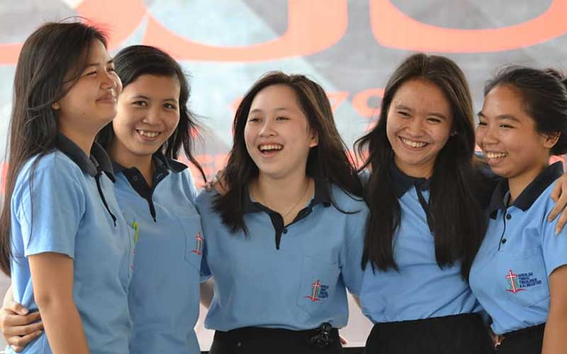 SEKOLAH TINGGI TEOLOGI KALIMANTAN (STTK) SEMINARY graduating class